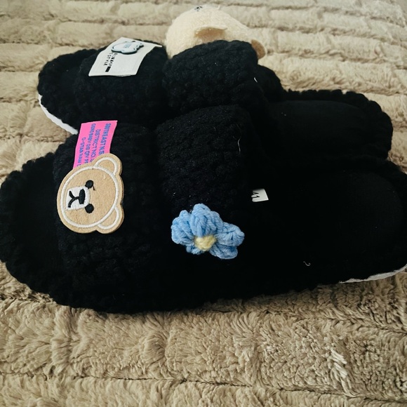 Cute Black Fuzzy Bear Slippers - Picture 6 of 6